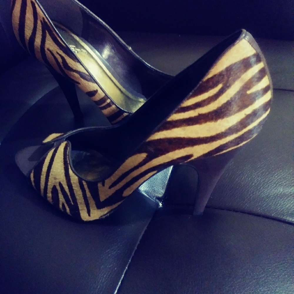 4" Heels/New - Picture 2 of 5